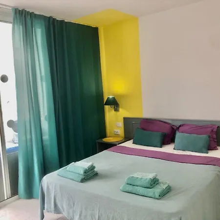 Ponderosa Ocean View Apartament *